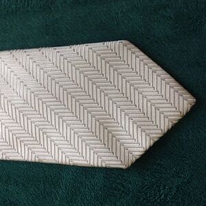 Princeps Alexander Hand Made Silver Herringbone Silk Tie (Made in Italy)